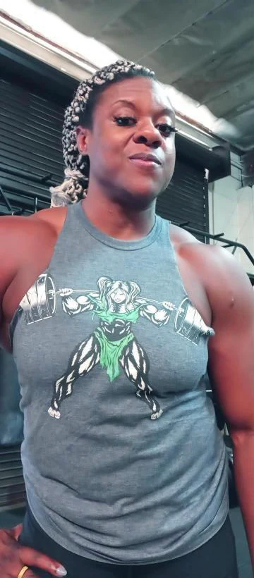 Lady Squatch Squats Tee - Image 4